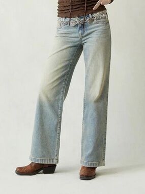 Low Rise Light Wash Straight-Leg Women's Jeans